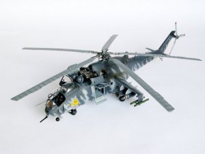 Mil Mi-24V Hind-E Helicopter  (Vista 1)