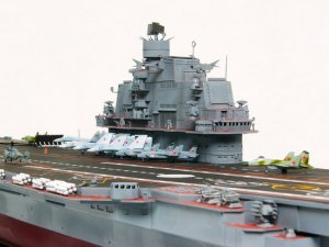 USSR Admiral Kuznetsov aircraft carrier  (Vista 5)