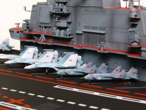 USSR Admiral Kuznetsov aircraft carrier  (Vista 6)
