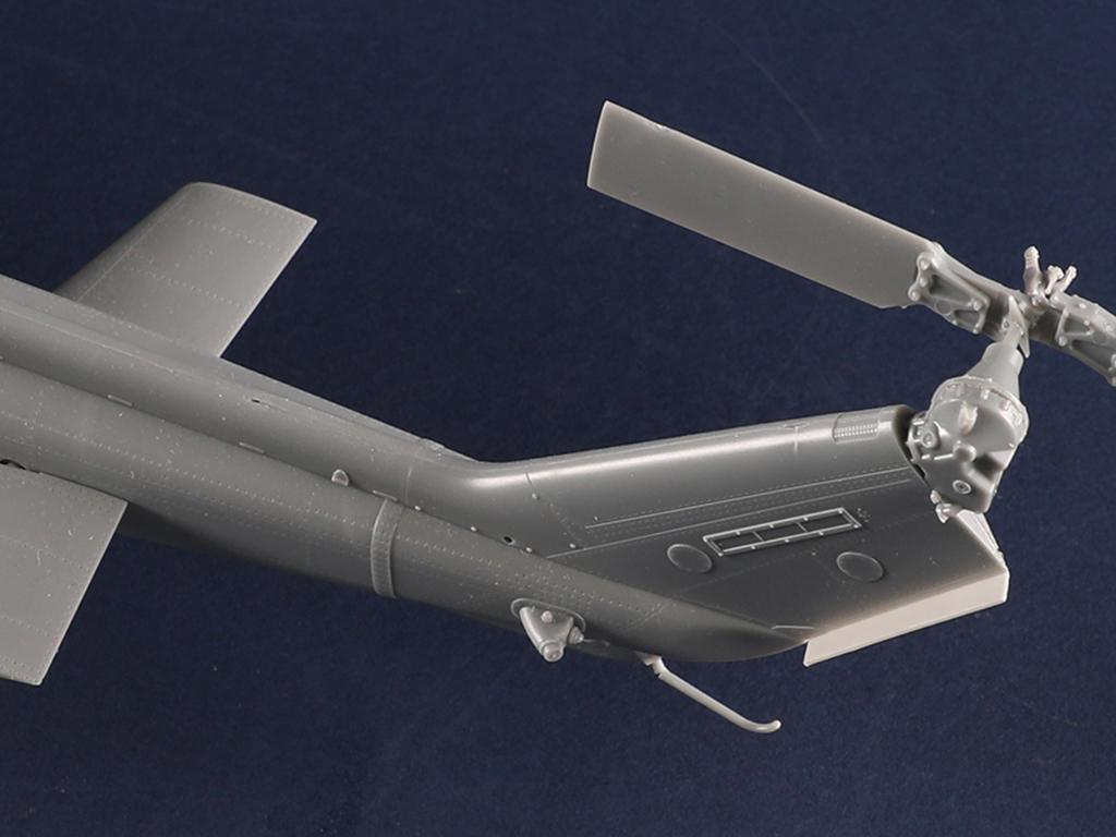 AH-1W Super Cobra (Vista 8)