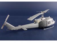 UH-1B Huey (Vista 18)