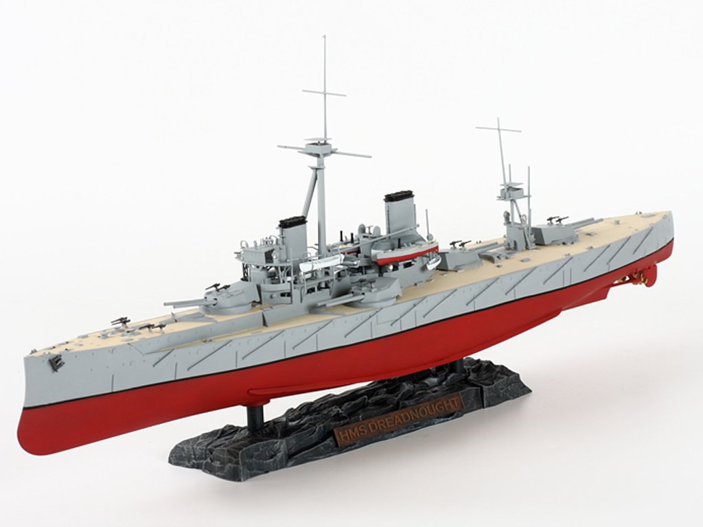 British battleship HMS Dreadnought  (Vista 3)