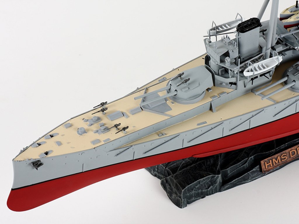 British battleship HMS Dreadnought  (Vista 6)