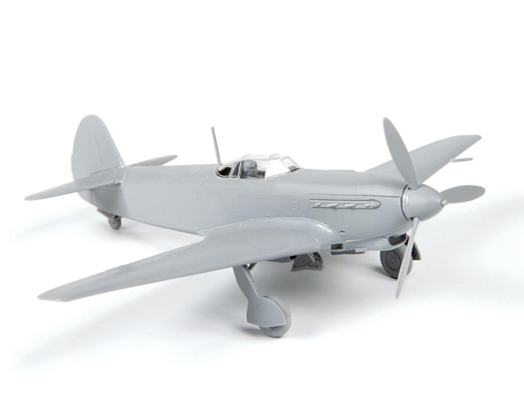 YAK-9D Soviet Fighter (Vista 4)
